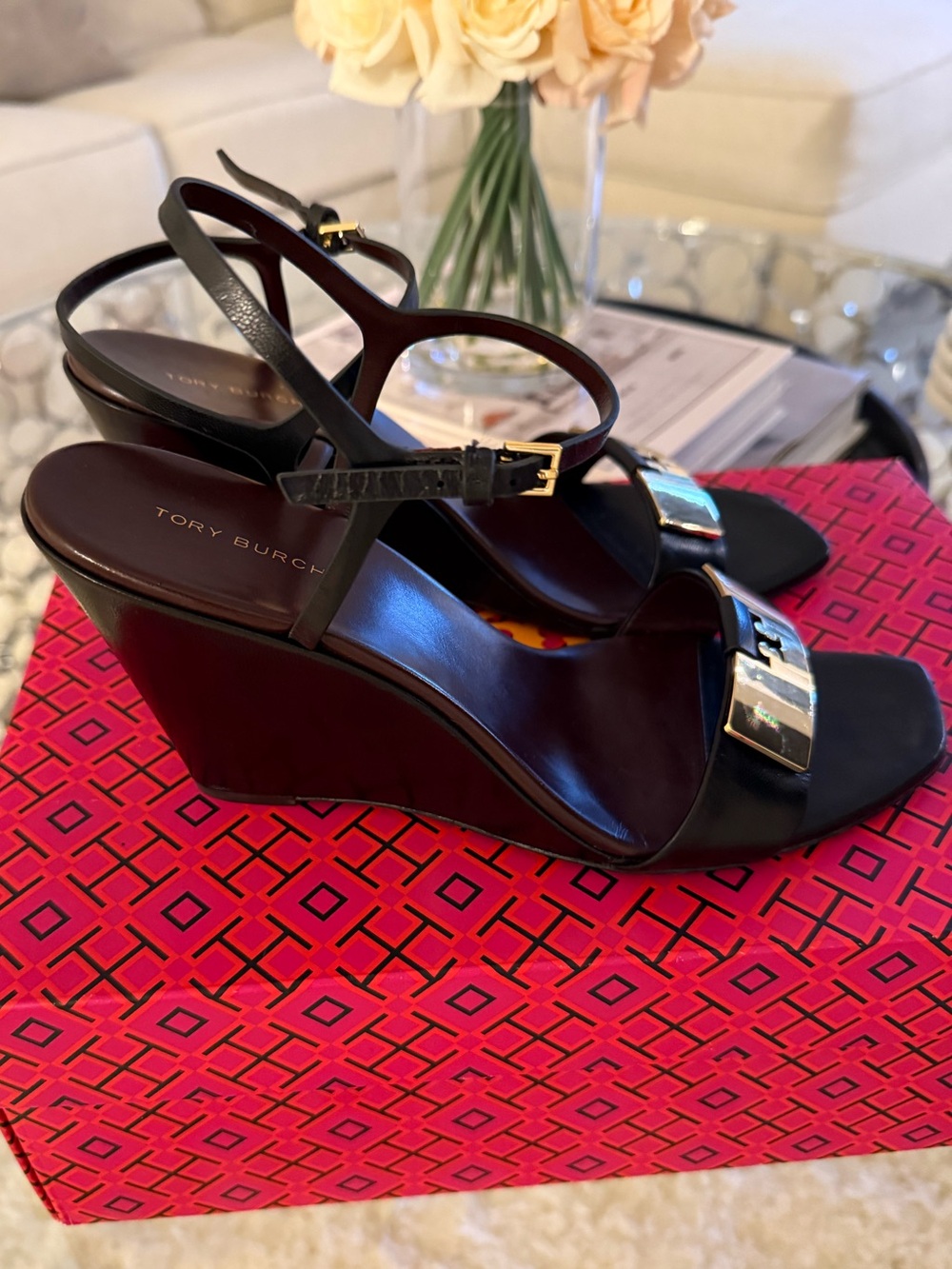 Tory Burch Gigi Black Wedge Sandals with Gold Logo Plate size 8.5 - Picture 4 of 10